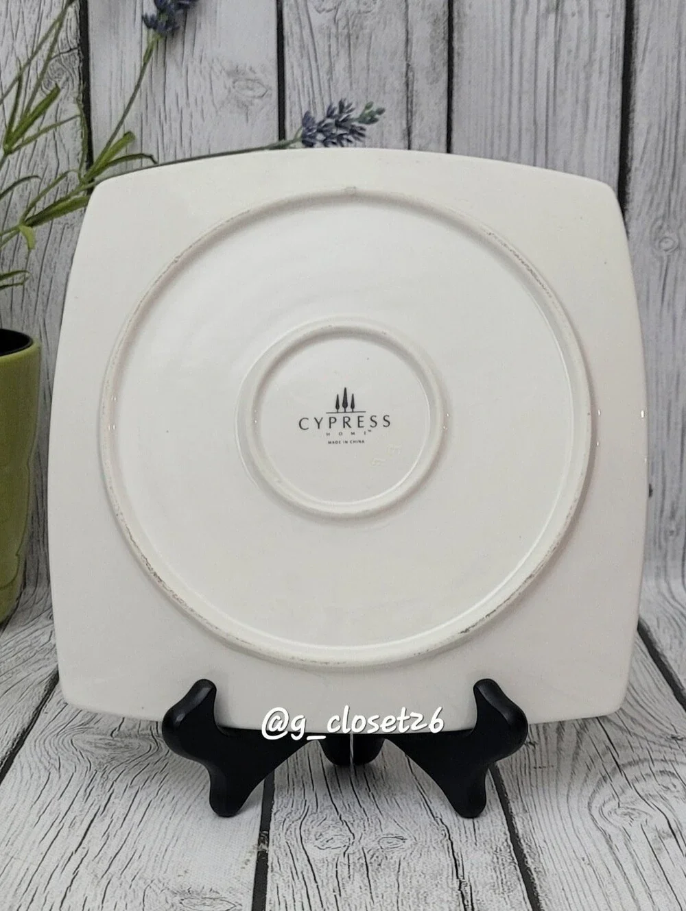 Chai East+West Cinnamon Cardamon Square Collectible Plate